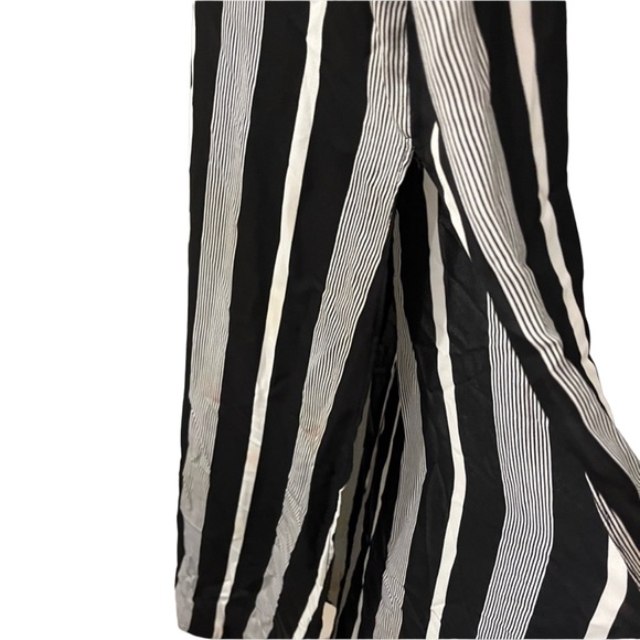 Forever 21 Maxi Dress size Small - Picture 5 of 7